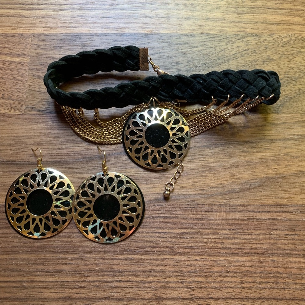 Black leather choker set